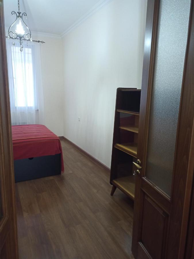Spacious One Bedroom Apartment In The City Centre Jerevan Exteriér fotografie